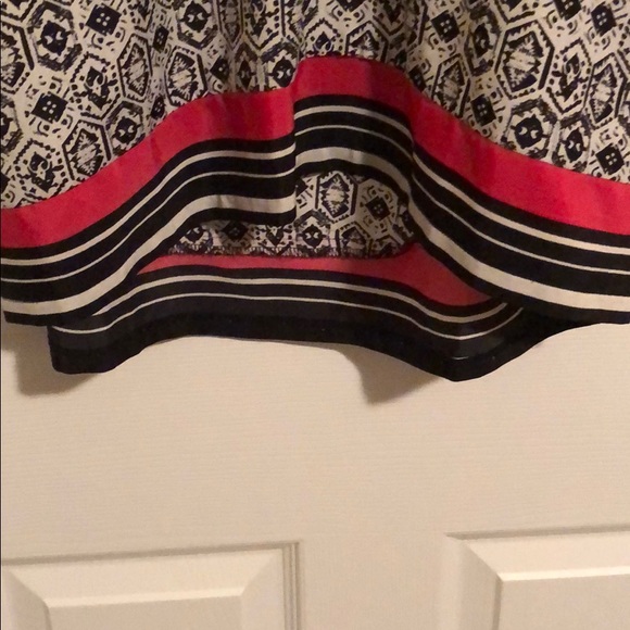 Fun print pink black and lime green top💚💕🖤 - Picture 3 of 4